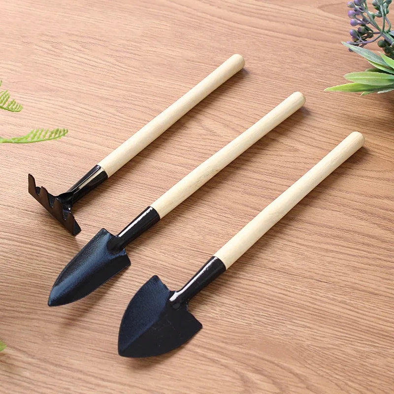 “Juego de 3 Herramientas de Jardinería Mini | Perfectas para Aflojar Tierra, Plantar y Cuidar Macetas en Interiores o Jardín. Prácticas, Multifuncionales y de Uso Doméstico.”