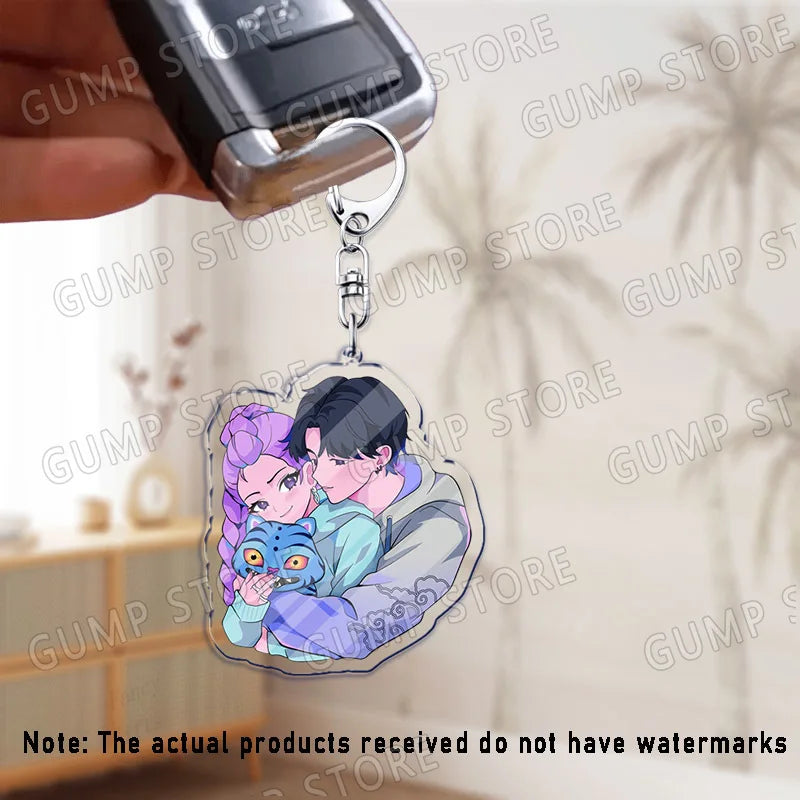Llavero K-Pop Demon Hunters | Accesorio divertido y coleccionable con personajes Huntrix, Saja, Rumi, Zoey, Jinu y Derpy Tiger. Ideal como regalo, adorno para mochilas o llaves, perfecto para fans que quieren mostrar su estil