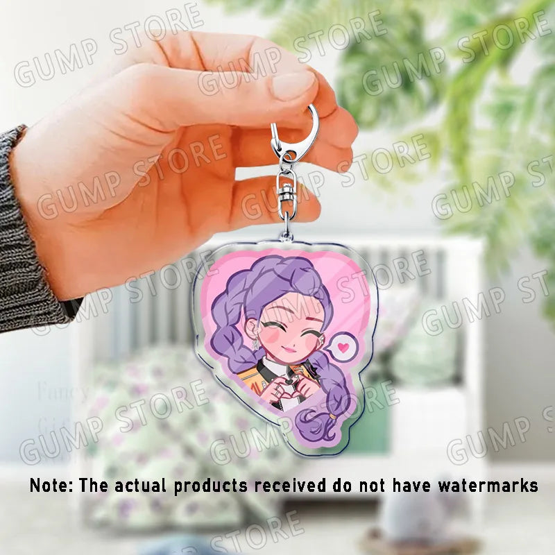Llavero K-Pop Demon Hunters | Accesorio divertido y coleccionable con personajes Huntrix, Saja, Rumi, Zoey, Jinu y Derpy Tiger. Ideal como regalo, adorno para mochilas o llaves, perfecto para fans que quieren mostrar su estil
