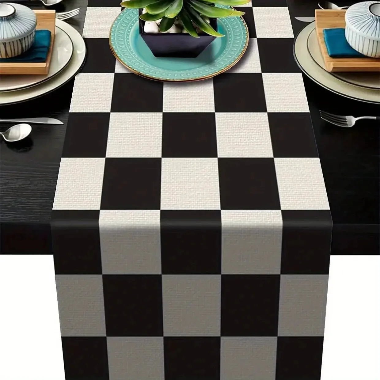 “Camino de Mesa de Lino con Rayas Geométricas | Diseño Clásico y Moderno en Blanco y Negro, Ideal para Decorar Comedores, Mesas de Cocina o Reuniones Especiales en Casa.”